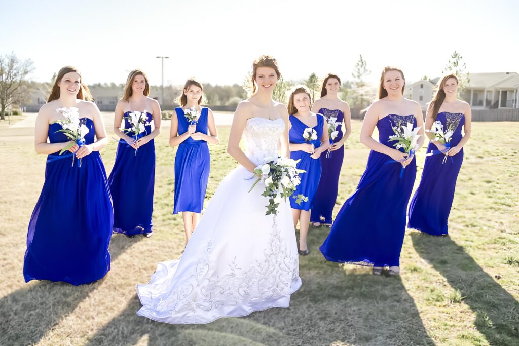 bride with bridemaids for a bridal party photo in Shreveport, LA