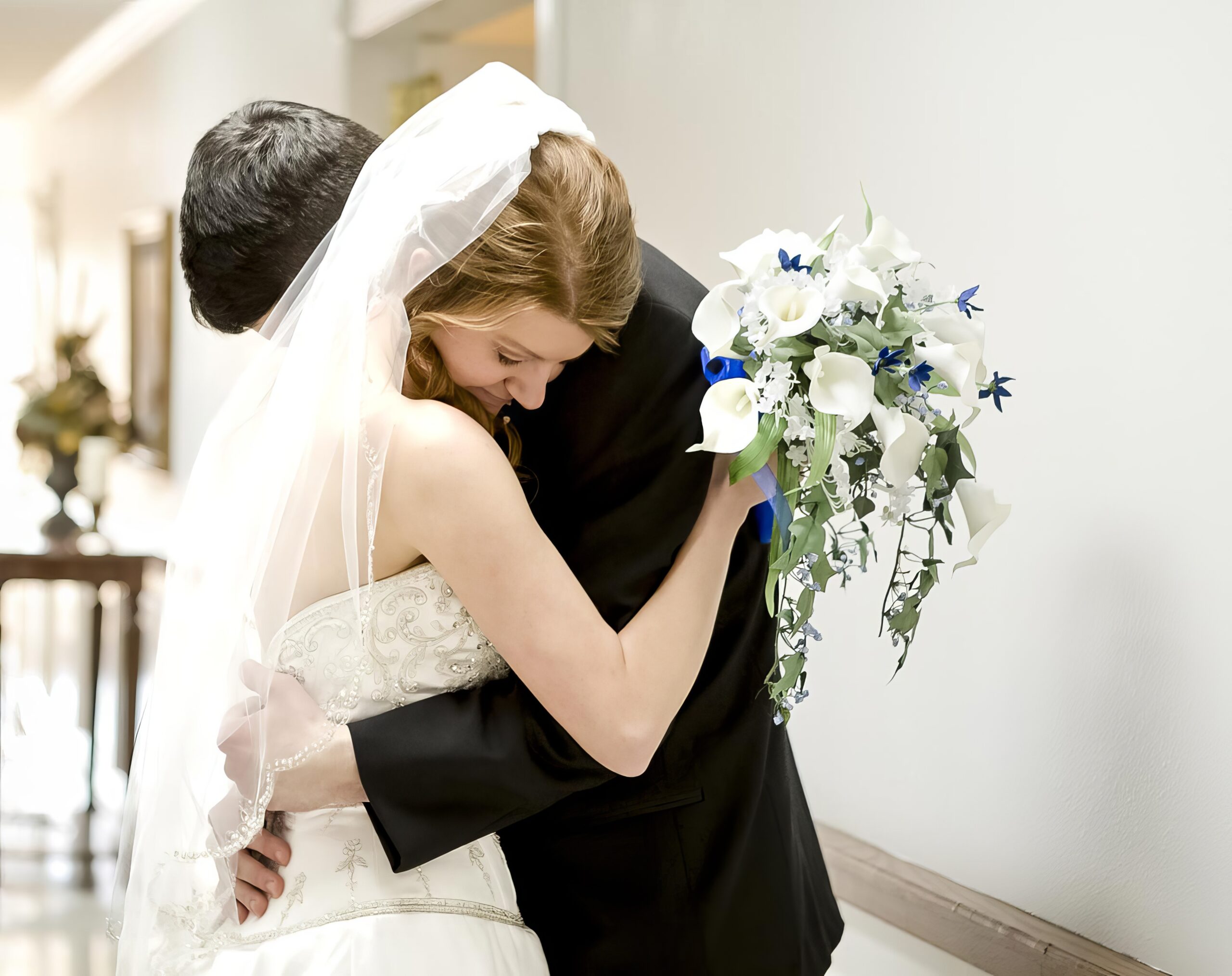 Bride and Groom hugging each other in Shreveport, LA